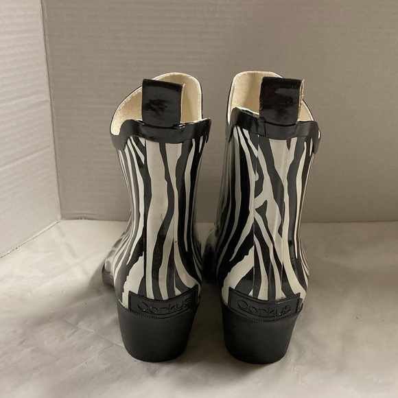 Corkys Zebra Print Cowgirl Western Style Ankle Rubber Rain Boots Women’s Size 6 - Picture 4 of 14